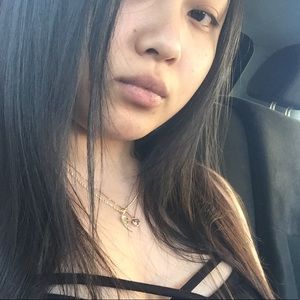 Meet your Posher, Mia